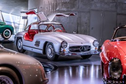 Mercedes-Benz Museum Stuttgart. Mythosraum 4: Wunderjahre, Form und Vielfalt.