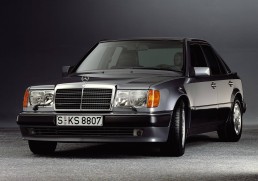 Mercedes-Benz 500 E (W 124). Foto aus dem Jahr 1990.