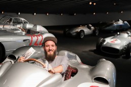 Der zehnmillionste Gast, Informationsdesigner Clemens Bergmann, kam am 2. Juli 2019 ins Mercedes-Benz Museum.
