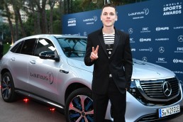Felix Jaehn (DJ) vor dem Mercedes-Benz EQC 400 4MATIC. Sport Allgemein/ Laureus World Sports Awards 2019, 18.02.2019