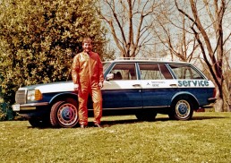 Mercedes-Benz T-Modell der Baureihe 123 als Servicefahrzeug. Foto aus dem Jahr 1978.
