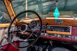 Der Wunderbaum: Er tritt in den 1950er-Jahren seinen Siegeszug an. In ihm sind Duftstoffe gebunden und werden über einen längeren Zeitraum an die Luft abgegeben. Exponat der „33 Extras“ im Mercedes-Benz Museum.