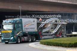 Mercedes-Stern vom Bahnhofsturm Stuttgart ist vorübergehend umgezogen zum Museum, März 2021