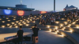 „Stadtkultur am Mercedes-Benz Museum“, Auftritt „Kanonenfutter – Das Improtheater“ im Jahr 2021.
