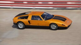 Experimentalfahrzeug Mercedes-Benz C 111 auf der Einfahrbahn in Stuttgart-Untertürkheim