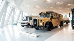 In diesem Mercedes-Benz Omnibus geht bis in die 1970er-Jahre die Post abThis Mercedes-Benz bus was in service with the Austrian Post until the 1970s