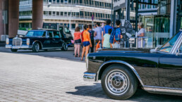 Mercedes-Benz Museum, Kinder- und Familientag. Mitfahrt im Mercedes-Benz 600 (W 100). Foto aus dem Jahr 2023. (Fotosignatur der Mercedes-Benz Classic Archive: D816754)