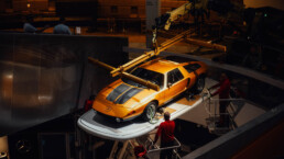 Mercedes-Benz C 111-II Experimentalfahrzeug mit Vierscheiben-Wankelmotor, 1970. Foto der Ausbringung aus dem Mercedes-Benz Museum. 2024 macht das Mercedes-Benz Classic Center diesen Supersportwagen wieder einsatzfähig.