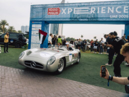 Mercedes-Benz 300 SLR (W 196 S) an der Startlinie der 1000 Miglia Experience UAE 2025.
