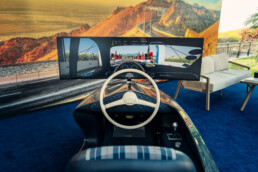 „Sotheby’s x Roarington – Collectors’ Week“, 2. bis 5. Dezember 2025, in Abu Dhabi, Saadiyat Island. Roarington Simulator „417 Legacy Edition“ des Mille-Miglia-Klassensiegers Mercedes-Benz 300 SL mit der Startnummer 417 aus dem Jahr 1955.