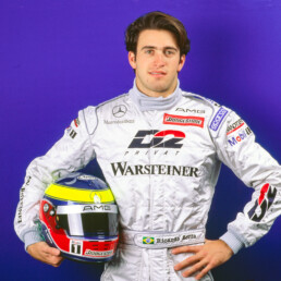 Ricardo Zonta, geboren am 23. März 1976. Ehemaliger Mercedes-Benz Rennfahrer in der FIA-GT-Meisterschaft. Porträtfoto aus dem Jahr 1998. (Fotosignatur der Mercedes-Benz Classic Archive: A98F3046)