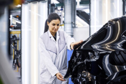 Erfolgreicher Produktionshochlauf des neuen elektrischen GLC im Mercedes-Benz Werk Bremen