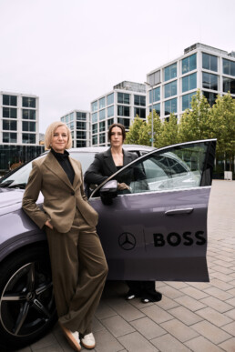 Christina Schenck empfängt Andrea Petković als neue Mercedes-Benz Markenbotschafterin anlässlich der BOSS OPEN in Stuttgart.