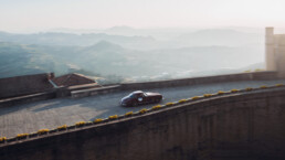 Mercedes-Benz Classic bei der 1000 Miglia. Fahraufnahme eines Mercedes-Benz 300 SL (W 198) aus dem Jahr 2025. (Fotosignatur der Archive von Mercedes-Benz Classic: D859489)
