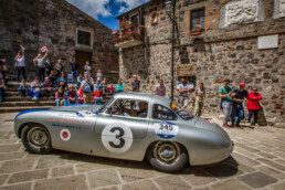 Mercedes-Benz Classic bei der 1000 Miglia. Fahraufnahme aus dem Jahr 2017 des 300 SL Rennsportwagens (W 194), mit dem Rudolf Caracciola und Paul Kurrle bei der Mille Miglia 1952 auf Platz vier ins Ziel kommen. (Fotosignatur der Archive von Mercedes-Benz Classic: D382015)