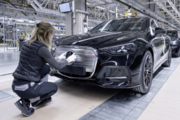 Start der Produktion der neuen elektrischen Mercedes-Benz C-Klasse im Mercedes-Benz Werk Kecskemét: Einblick in die neue Montagehalle am Standort