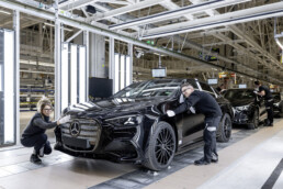 Start der Produktion der neuen elektrischen Mercedes-Benz C-Klasse im Mercedes-Benz Werk Kecskemét: Einblick in die neue Montagehalle am Standort
