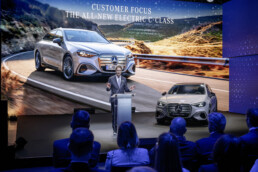 Eröffnung der Werkserweiterung und Start der Produktion der neuen elektrischen Mercedes-Benz C-Klasse im Mercedes-Benz Werk Kecskemét (Ungarn), Ola Källenius, Vorsitzender des Vorstands der Mercedes Benz Group AG;Mercedes-Benz C 400 4MATIC elektrisch | Energieverbrauch kombiniert: 18,6-14,2 kWh/100 km | CO₂-Emissionen kombiniert: 0 g/km | CO₂-Klasse: A*