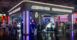Zusammen mit Epic Games präsentiert die Marke mit dem Stern auf der gamescom den legendären Mercedes-Benz 190 E Evo II als Highlight. Er ist jetzt auch in Fortnite und Rocket League spielbar – und neben dem neuen Mercedes-Benz CLA und dem Mercedes-AMG GT 63 S 4-Türer Coupé das dritte in den Spielen verfügbare Mercedes-Benz Modell, (c) Epic 2025 Epic Games, Inc.